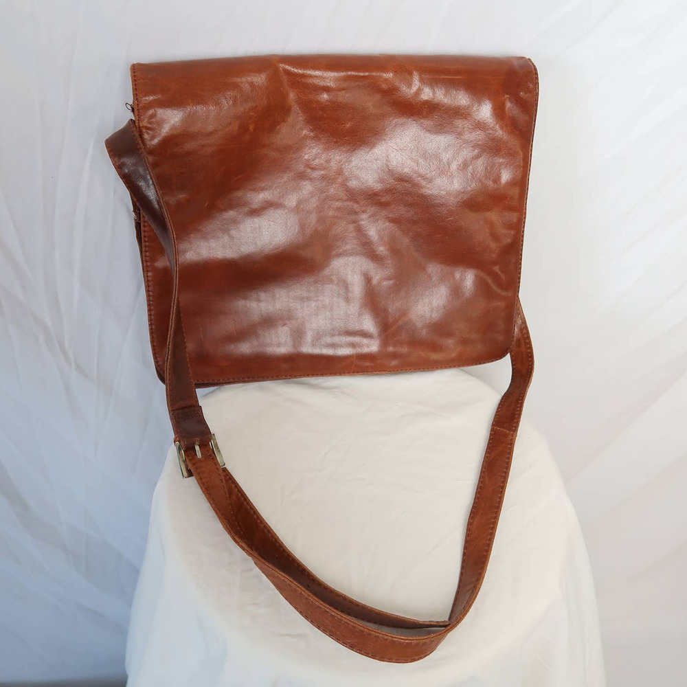 Vintage 90s Wilsons Leather cognac brown leather messenger bag purse